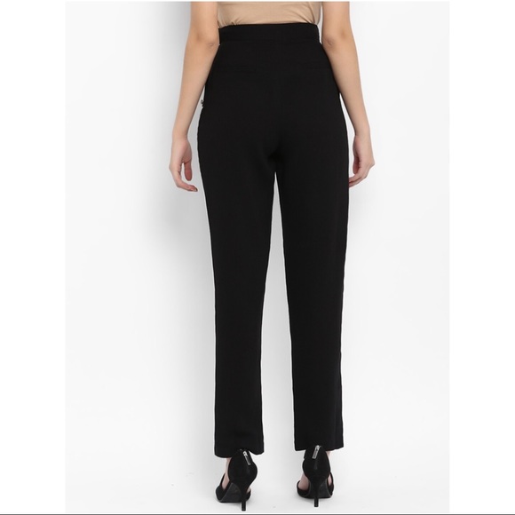 Women Black Tailored Slim Fit Solid Cigarette Trousers! - Picture 3 of 4